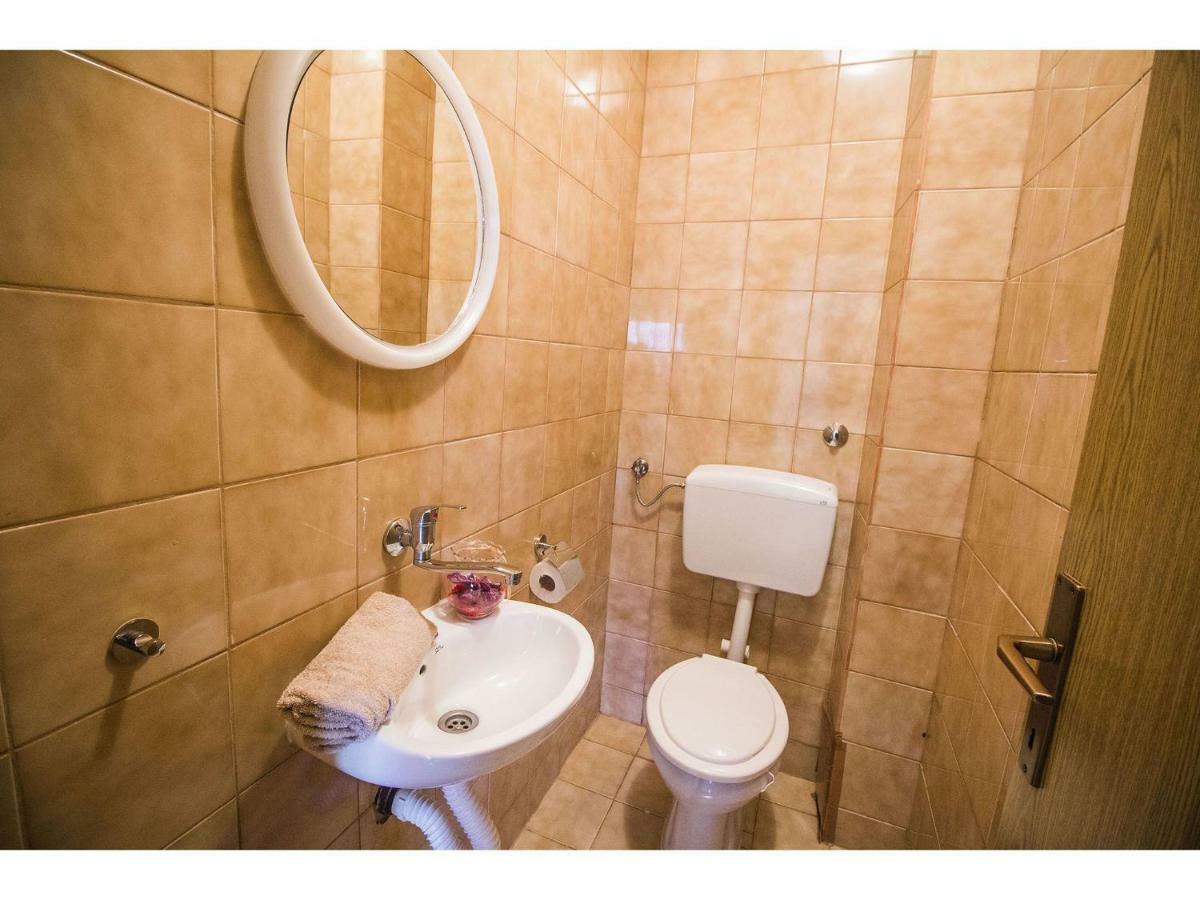 Apartment Josip Podstrana Buitenkant foto