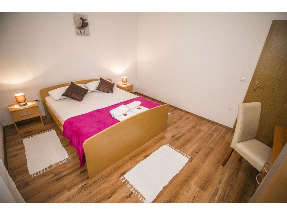 Apartment Josip Podstrana Buitenkant foto