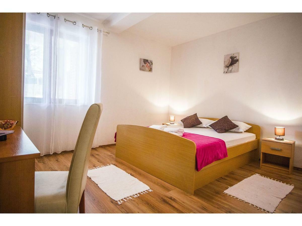 Apartment Josip Podstrana Buitenkant foto